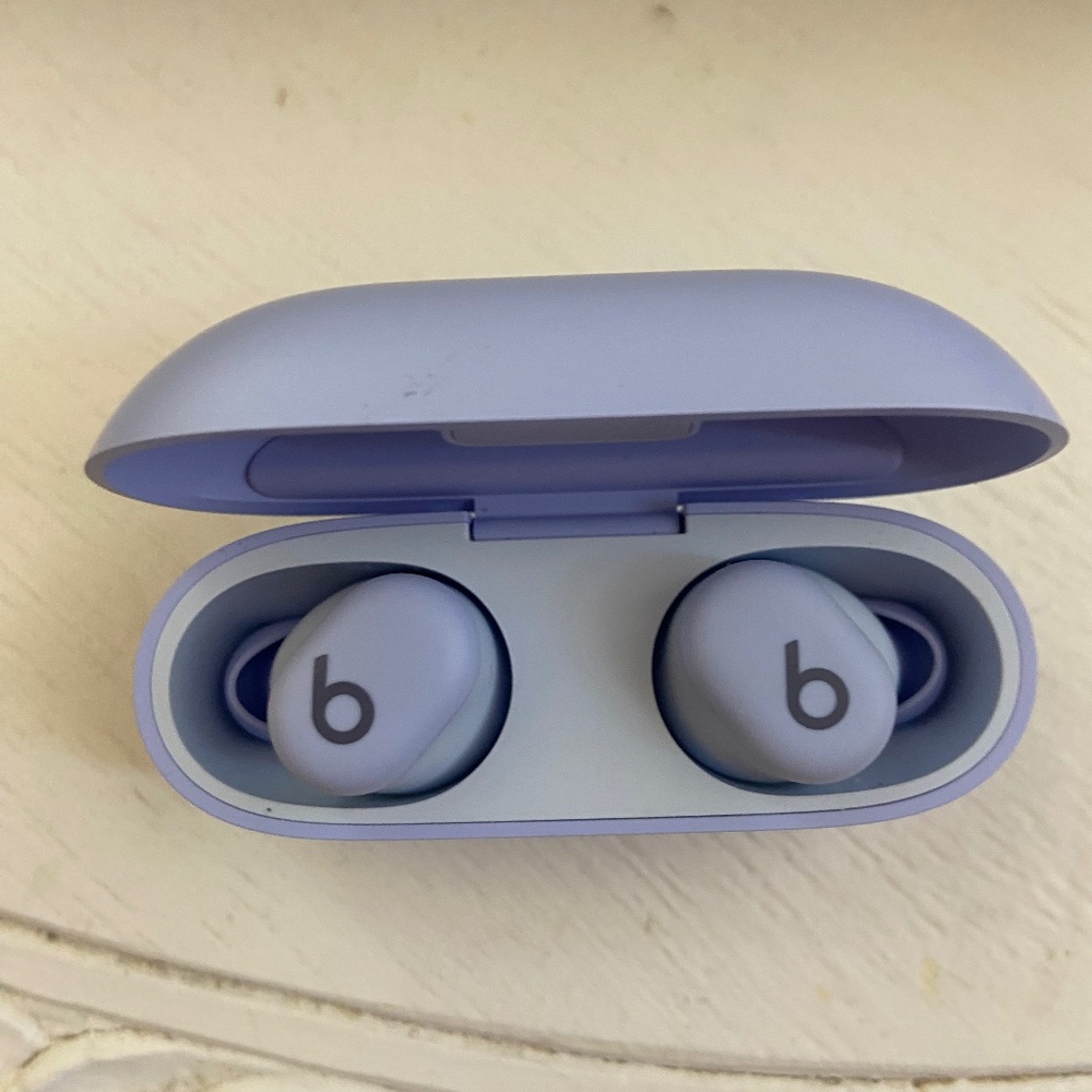 Beats Solo buds earbuds